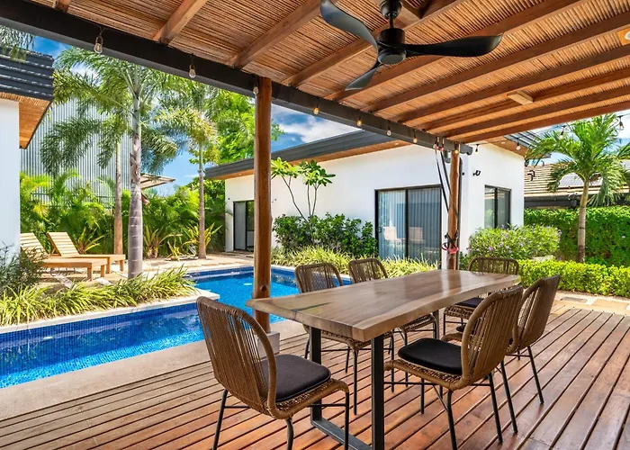 Walk To Beach! W/ Private Pool *