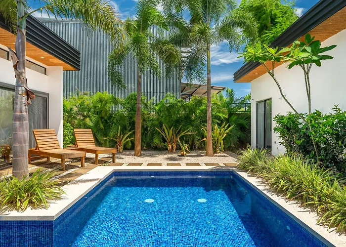 Walk To Beach! W/ Private Pool